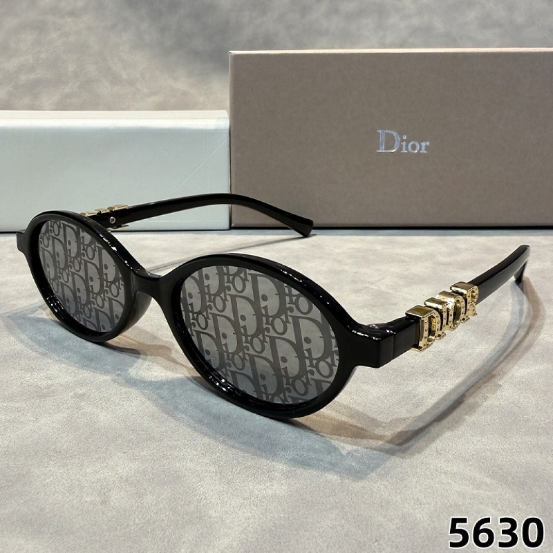 5630 Sunglasses with box