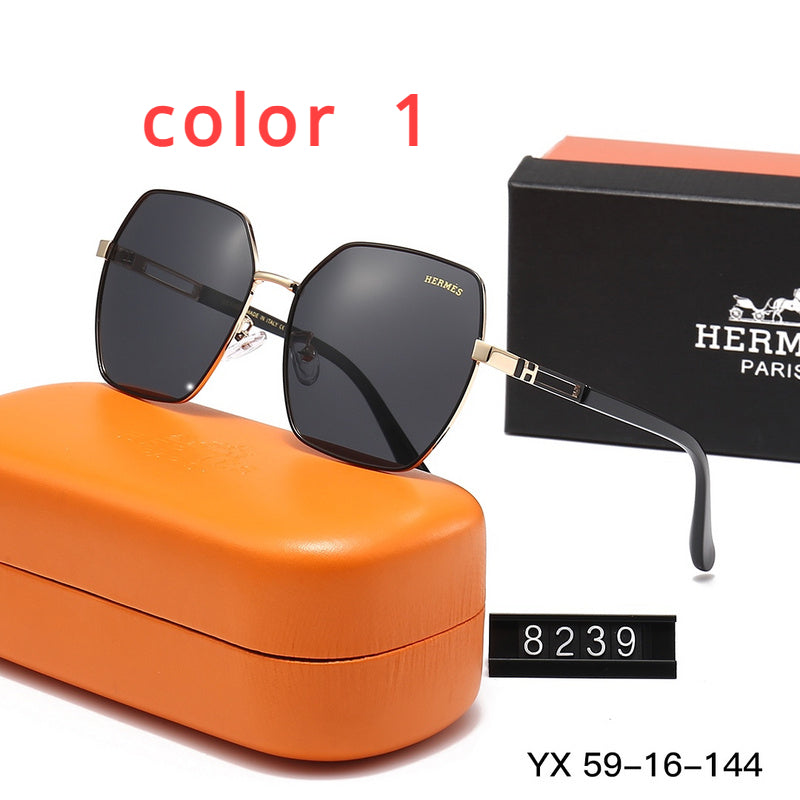 8239 Sunglasses with box