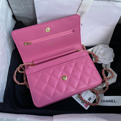 Chanel Wallet on chain Pink