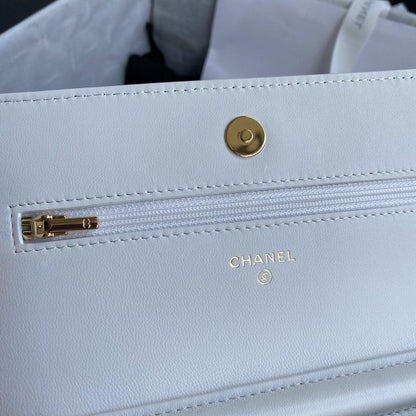 Chanel Wallet on chain Woc white