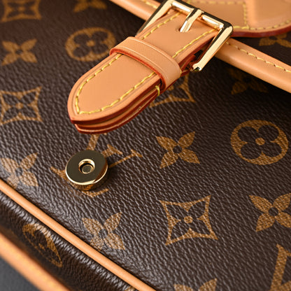 Louis Vuitton Croissant Bag Monogram Canvas