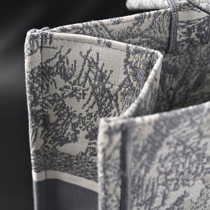 Christian Dior Large Book Tote – Toile de Jouy Embroidery