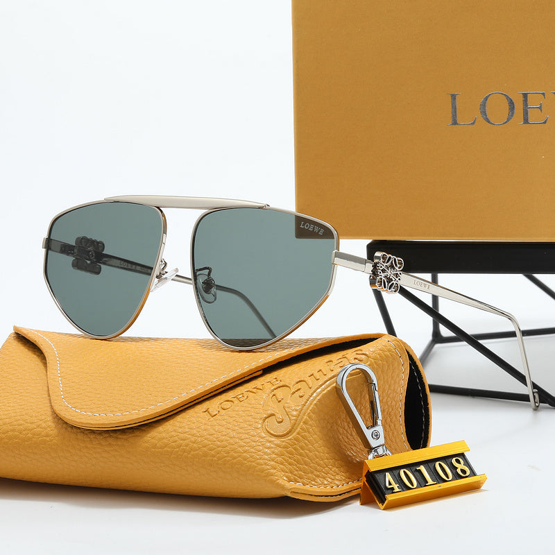 40108  Sunglasses with box
