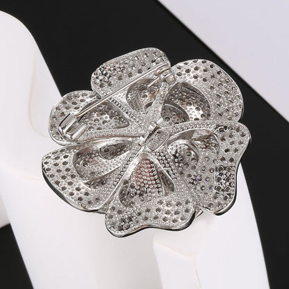 18K  Chanel Camellia Diamonds Brooch